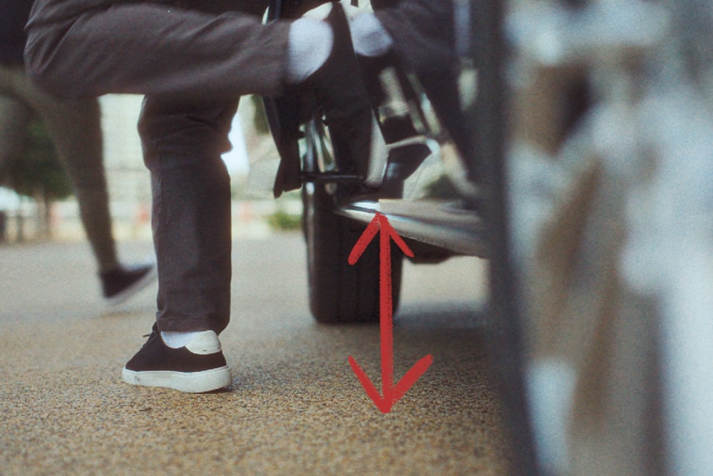 Low step entry of the All-New Tourneo Custom